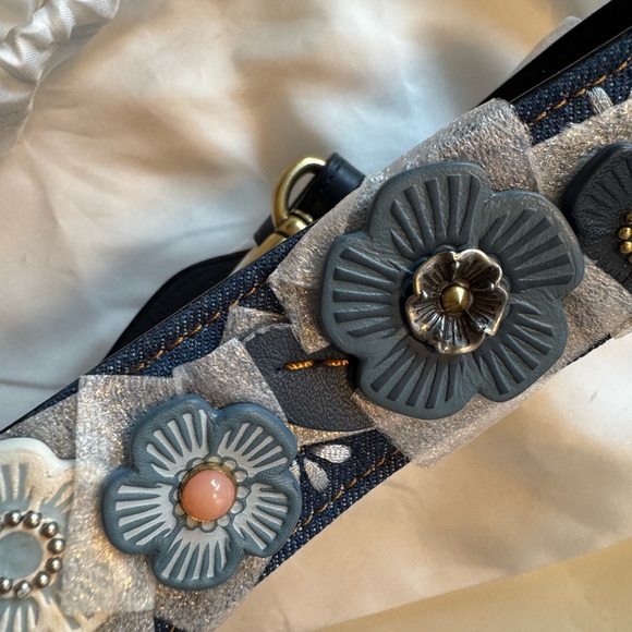 Floral Embellished Strap with Gold Hardware - Picture 5 of 8